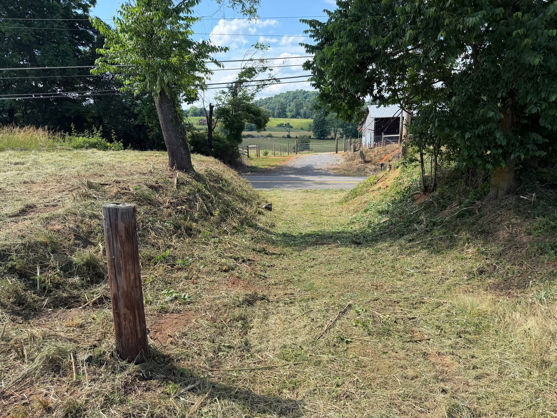 Gallery photos for Brush Clearing Opens Up a Rogersville TN Farm Entrance: Image #1